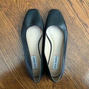 Steve Madden black ballet flats